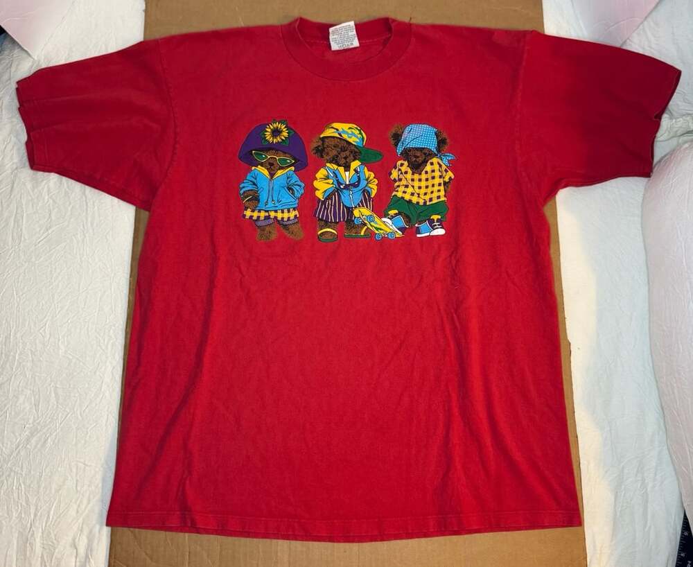 Gildan Vintage 90s Bear Family Graphic Red T-Shirt XL